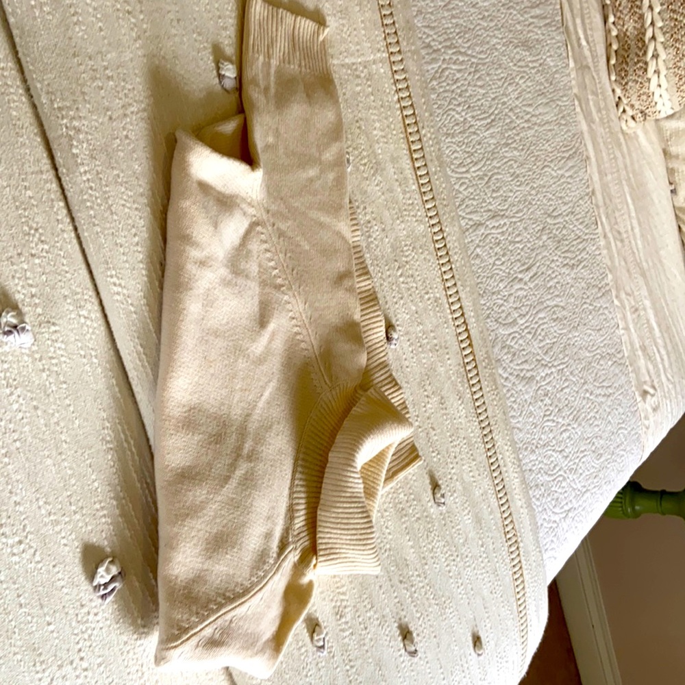 Ivory short sleeve turtleneck sweater